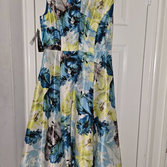 Sangria Brand Midi Floral Dress - Picture 2 of 6